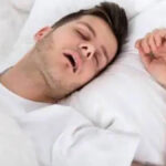 Raat mein munh kyon sukhta hai
