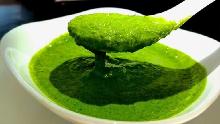 Benefits of Green Chutney: थायराइड के मरीजों के लिए अमृत है ये हरी चटनी, जानें इसके अद्भुत फायदे 4 Benefits of Green Chutney